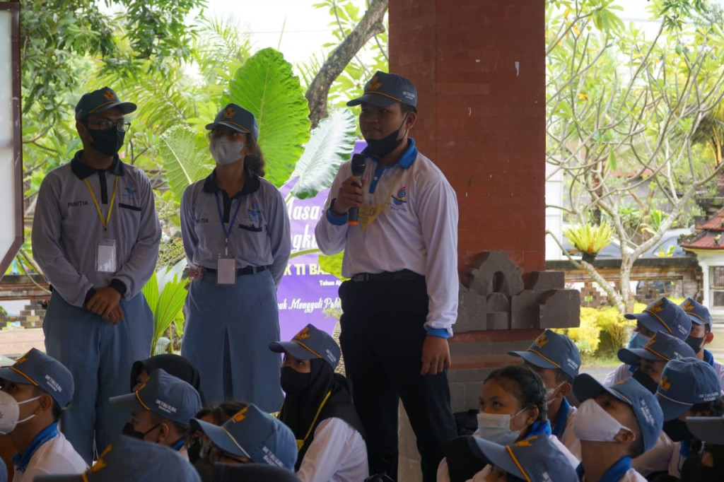 Kekompakan dan Semangat Pengurus OSIS, Sukseskan MPLS SMK TI Bali Global Badung